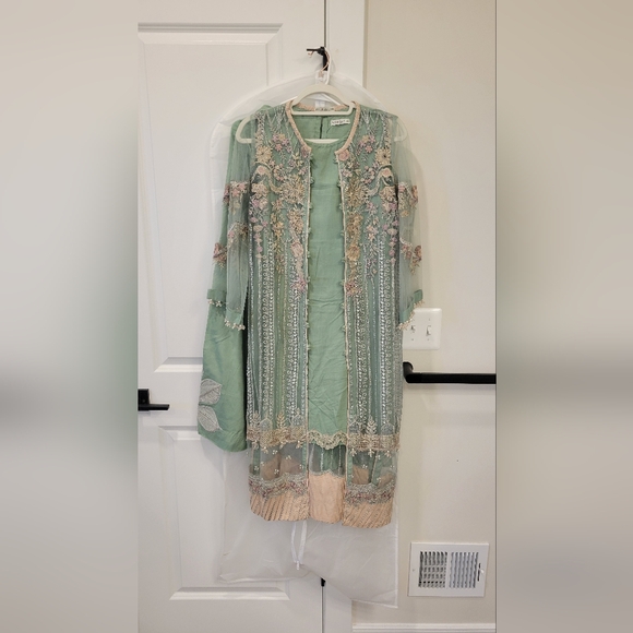 Baroque Pakistani outfit - Picture 2 of 14